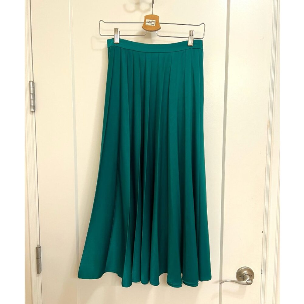 H&M Emerald Green Pleated Midi Skirt - Size 6